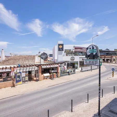 Beti Oura Village 公寓