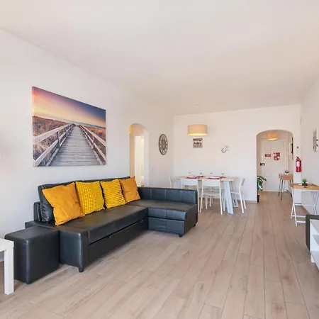 Beti Oura Village 公寓